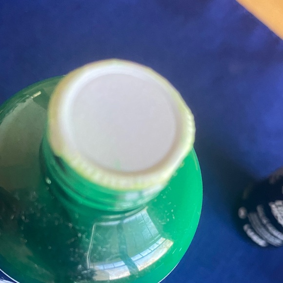 Lush Lord of Misrule Green Shower Gel and solid Perfume - Picture 5 of 6